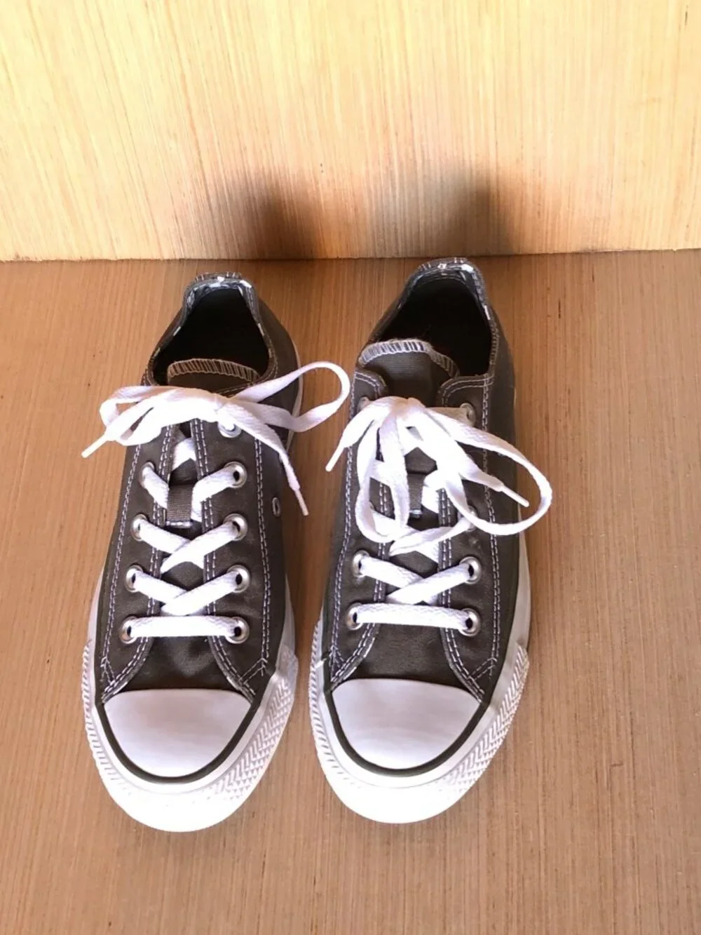 Converse All Star Chuck Taylors Sneakers Womens 6 Low Top Gray - Picture 6 of 16